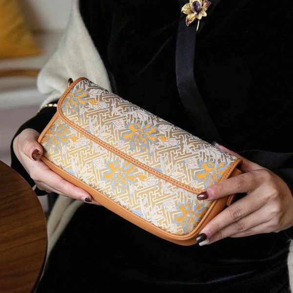 Canvas & Leather Hybrid Bag - Image 3