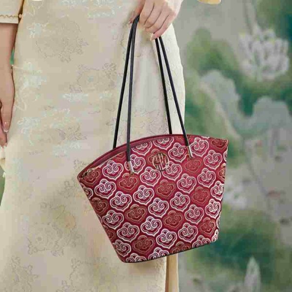 Beaded Raffia Tote - Image 4