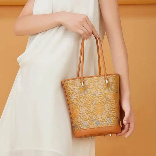 Smooth Leather Frame Bag - Image 4