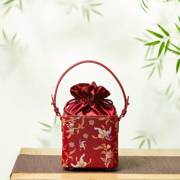 Smooth Leather Crossbody Bag - Image 4