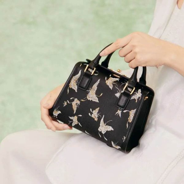 Quilted Velvet Shoulder Bag - Image 4
