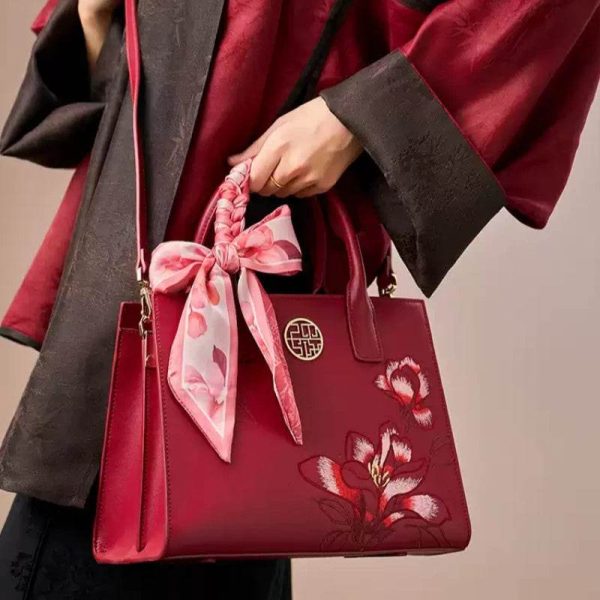 Smooth Leather Laptop Shopper - Image 4